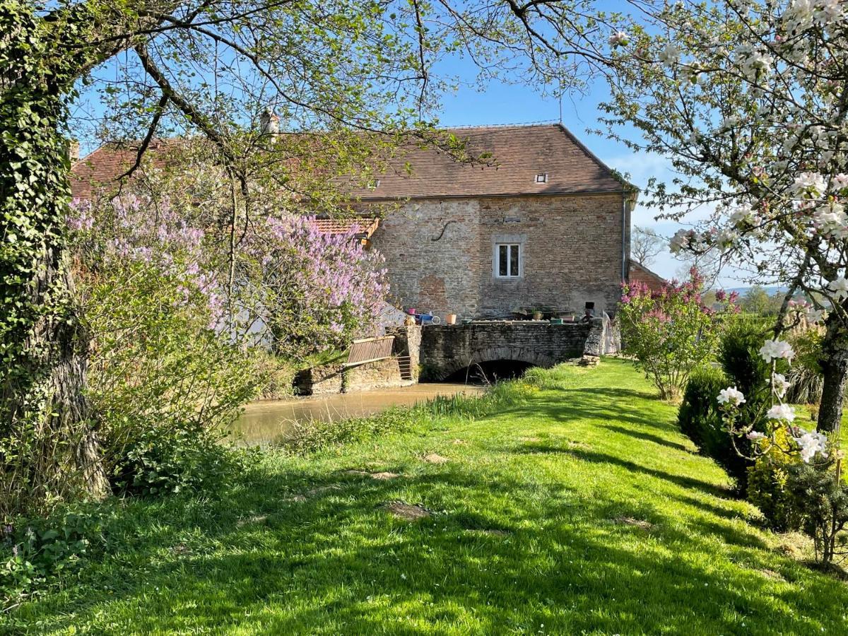 Bed and Breakfast Moulin De Pras Sigy-le-Châtel Exteriér fotografie